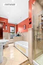 575 Riverside Dr in New York, NY - Foto de edificio - Building Photo