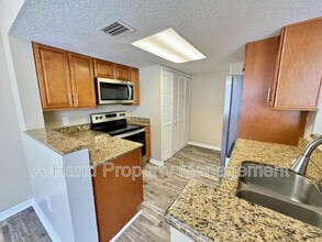 625 Australian Way in Davenport, FL - Building Photo - Building Photo