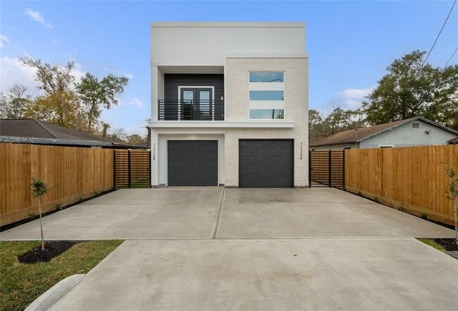 property at 7220 S Hall St