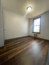 61 W 49th St, Unit 2 in Bayonne, NJ - Building Photo - Building Photo