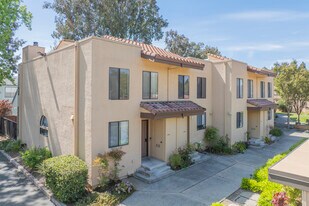 Oxford Gardens in Fremont, CA - Building Photo