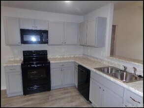 105 Dodd Dr in Little Rock, AR - Building Photo - Building Photo