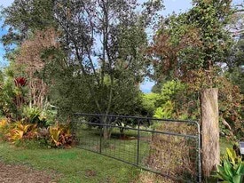 2190 Piiholo Rd in Makawao, HI - Building Photo