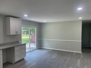32 King Arthur Ct in Columbia, SC - Building Photo - Building Photo
