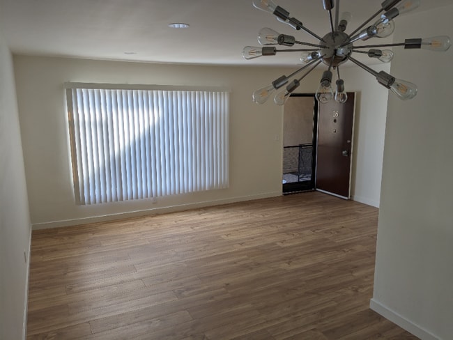 1118 S Fairfax Ave in Los Angeles, CA - Building Photo - Building Photo