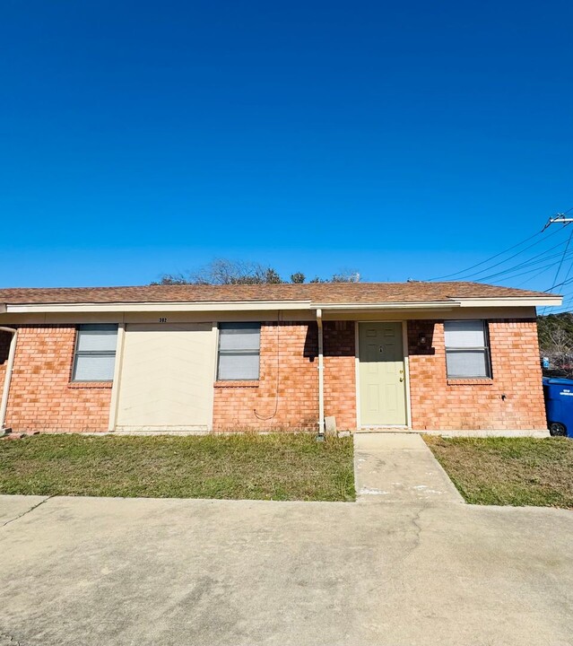 302 Bonnie Ln in Copperas Cove, TX - Building Photo