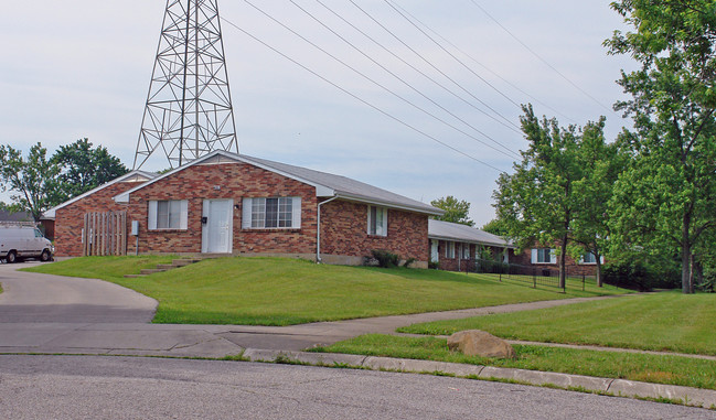 1035 Gas Light Ct in Miamisburg, OH - Building Photo - Building Photo