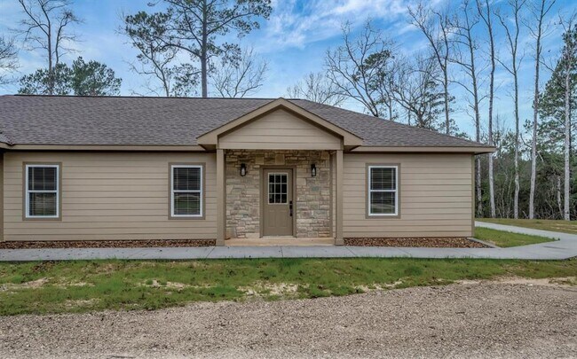 255 Old Israel Rd in Livingston, TX - Building Photo - Building Photo