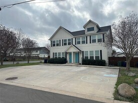 813 Northington St, Unit A in Burnet, TX - Building Photo