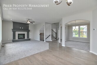 2653 W Dartmouth St in Olathe, KS - Building Photo - Building Photo