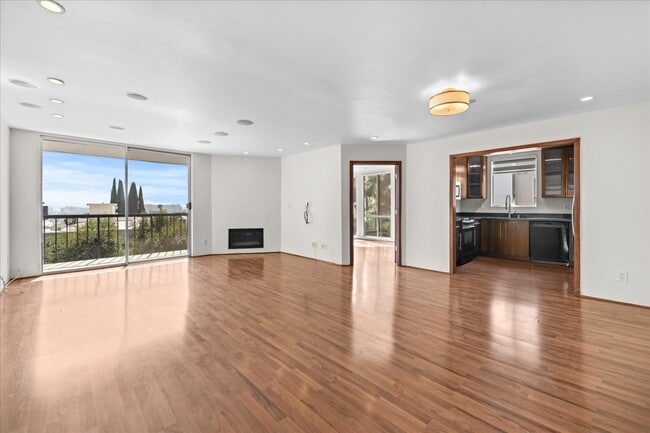 property at 8530 Holloway Dr