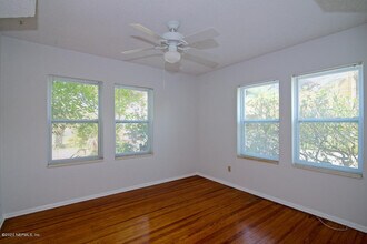 122 4th St N-Unit -C in Jacksonville Beach, FL - Building Photo - Building Photo