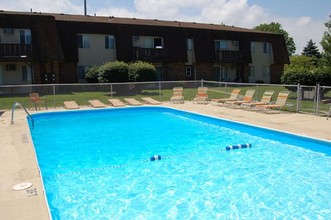 Lake Point Apartments in Sandusky, OH - Building Photo - Building Photo