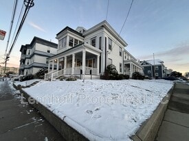 308 Pawtucket St in Lowell, MA - Building Photo