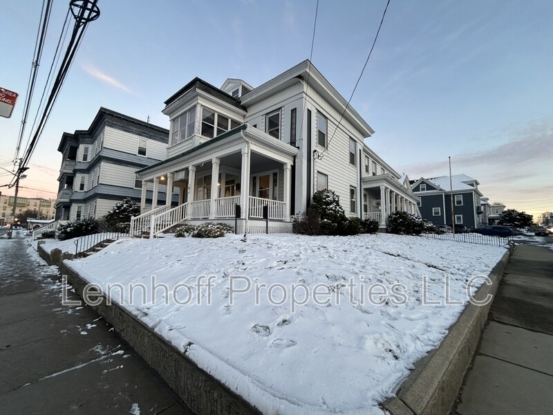 308 Pawtucket St in Lowell, MA - Building Photo