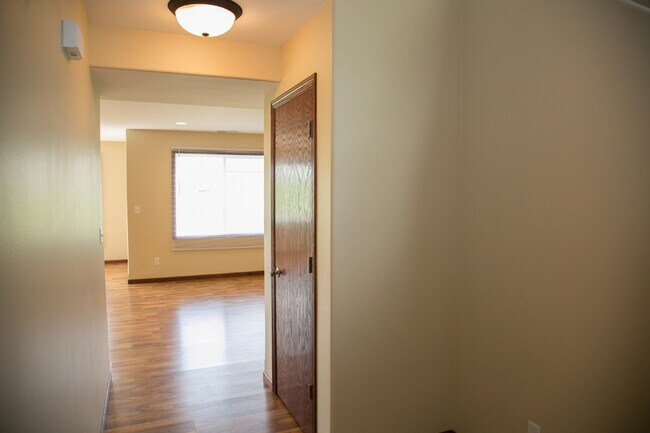 8200 Old Highway Rd in Peosta, IA - Building Photo - Building Photo