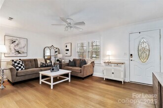 405 Hillcrest Dr in Huntersville, NC - Building Photo - Building Photo