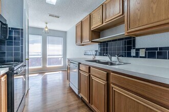 6433 Riverwater Trail in Fort Worth, TX - Building Photo - Building Photo