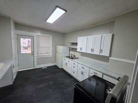 434 6th Ave S in Clinton, IA - Building Photo