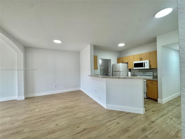 property at 1903 Belmont Ln