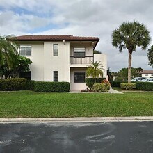 8045 Eastlake Dr in Boca Raton, FL - Building Photo - Building Photo