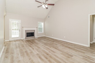 2975 Northcliff Dr in Suwanee, GA - Building Photo - Building Photo