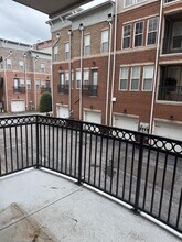 665 Tennessee St, Unit 207 in Memphis, TN - Foto de edificio - Building Photo