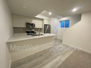 10455-10143 143 St NW in Edmonton, AB - Building Photo - Building Photo