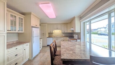 31819 Old Yale Rd in Abbotsford, BC - Building Photo - Building Photo