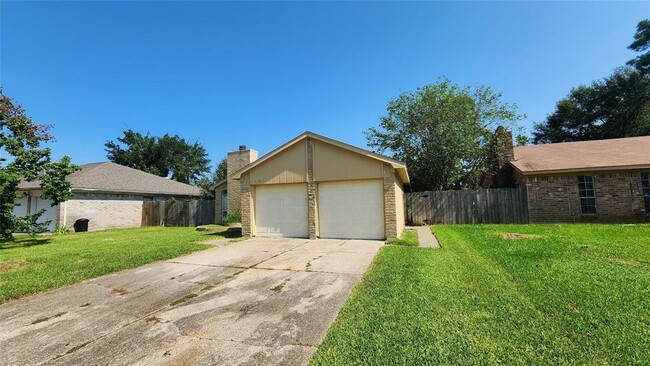 12815 Drifting Winds Dr in Houston, TX - Building Photo - Building Photo