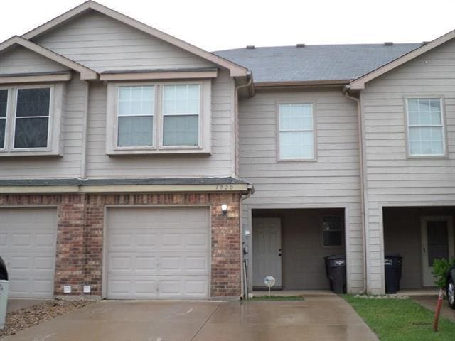 property at 3920 Vista Mar Dr
