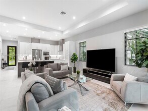 1484 SW 32nd St in Fort Lauderdale, FL - Building Photo - Building Photo