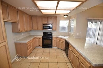 178 Pinedale Ave in Sacramento, CA - Foto de edificio - Building Photo