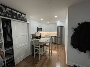 144 Commonwealth Ave, Unit 9 in Boston, MA - Building Photo - Building Photo