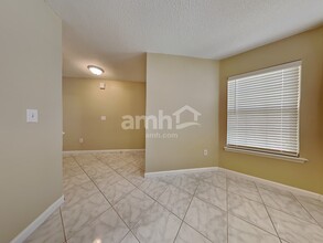9422 Daniels Mill Dr in Jacksonville, FL - Building Photo - Building Photo