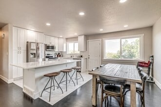 482 W 80th Ave in Denver, CO - Building Photo - Building Photo