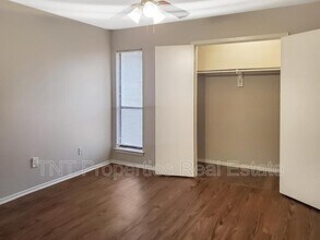 302 Manuel Dr in College Station, TX - Building Photo - Building Photo