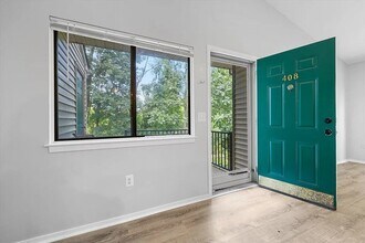 408 Spring Brooke Dr, Unit 55 in Brighton, MI - Building Photo - Building Photo