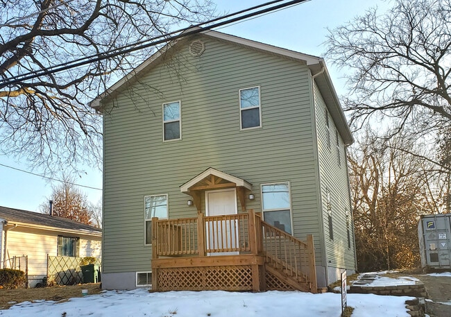 126 W Thornton Ave in Webster Groves, MO - Building Photo - Building Photo