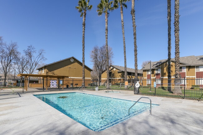 The Hunt Club in Perris, CA - Building Photo - Other