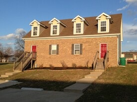 110 Apple Tree Way in Shelbyville, KY - Building Photo