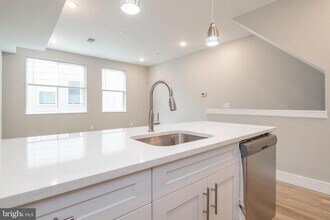 2009 N Darien St in Philadelphia, PA - Building Photo - Building Photo