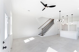 4008 Bennington St in Houston, TX - Foto de edificio - Building Photo