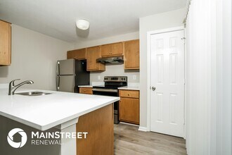 1712 Traywick Ct in McLeansville, NC - Building Photo - Building Photo