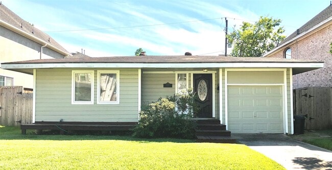 4337 Effie St