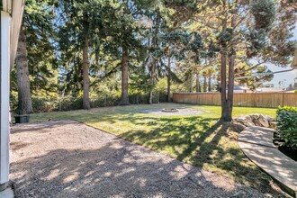 625 108th Avenue Ct E in Edgewood, WA - Foto de edificio - Building Photo