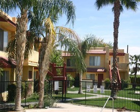 Plaza Del Sol II in Indio, CA - Building Photo - Building Photo