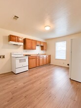 511 W Hallmark Ave in Killeen, TX - Foto de edificio - Building Photo