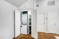 1621 Columbia St photo'