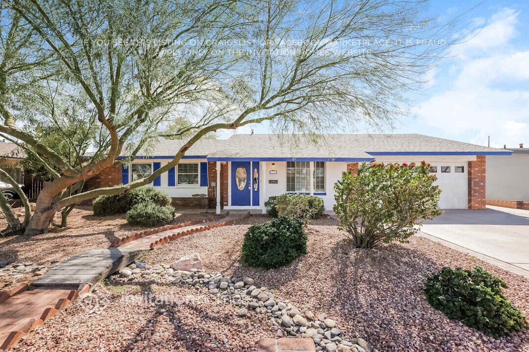 4239 W Mountain View Rd in Phoenix, AZ - Building Photo